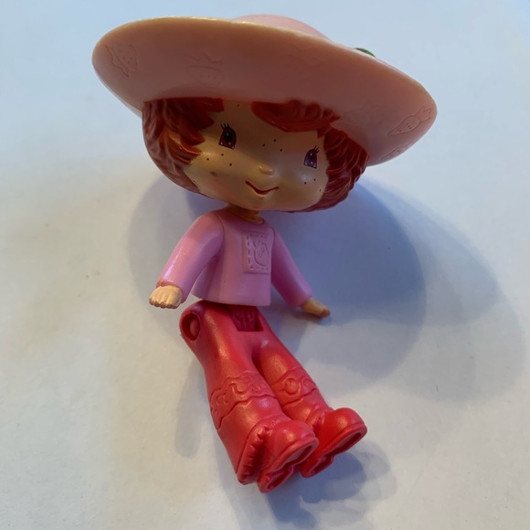 Strawberry Shortcake 2006 Happy Meals Toy. - Picture 5 of 8